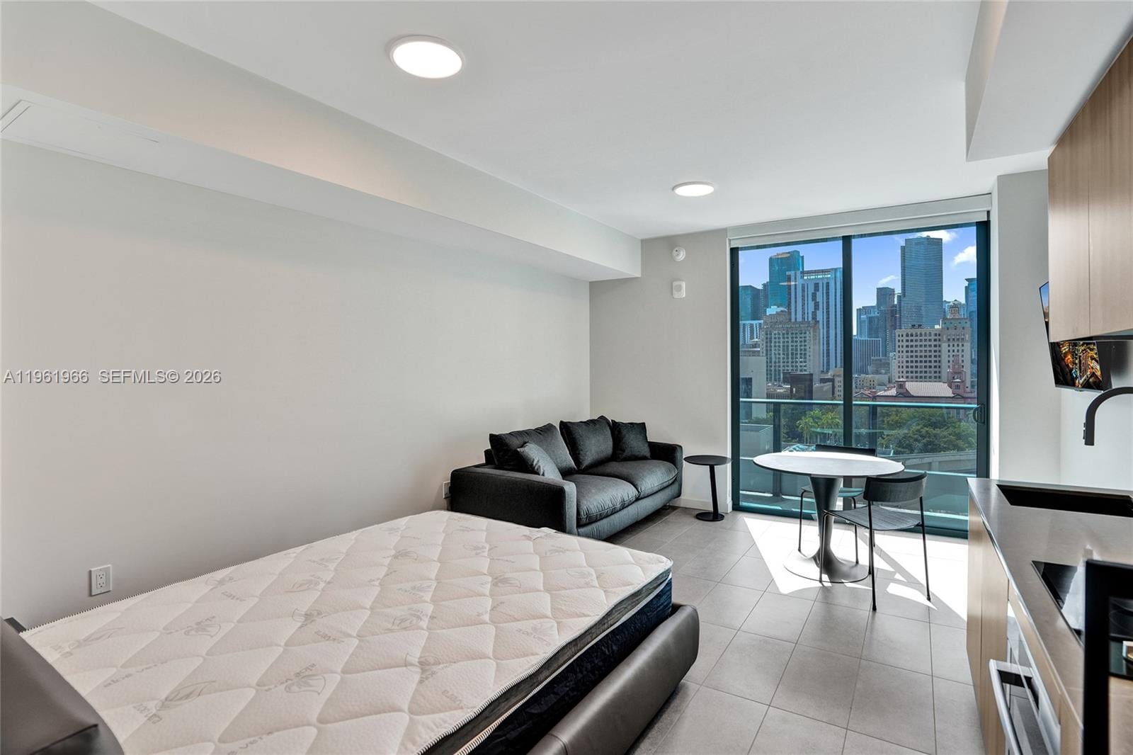 121 NE 5th Street 1001B — photo 9