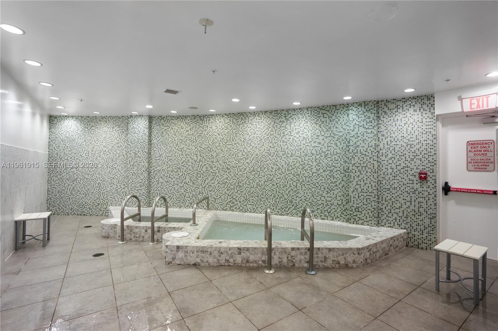 253 NE 2nd Street 3105, Miami, FL 33132 photo 22