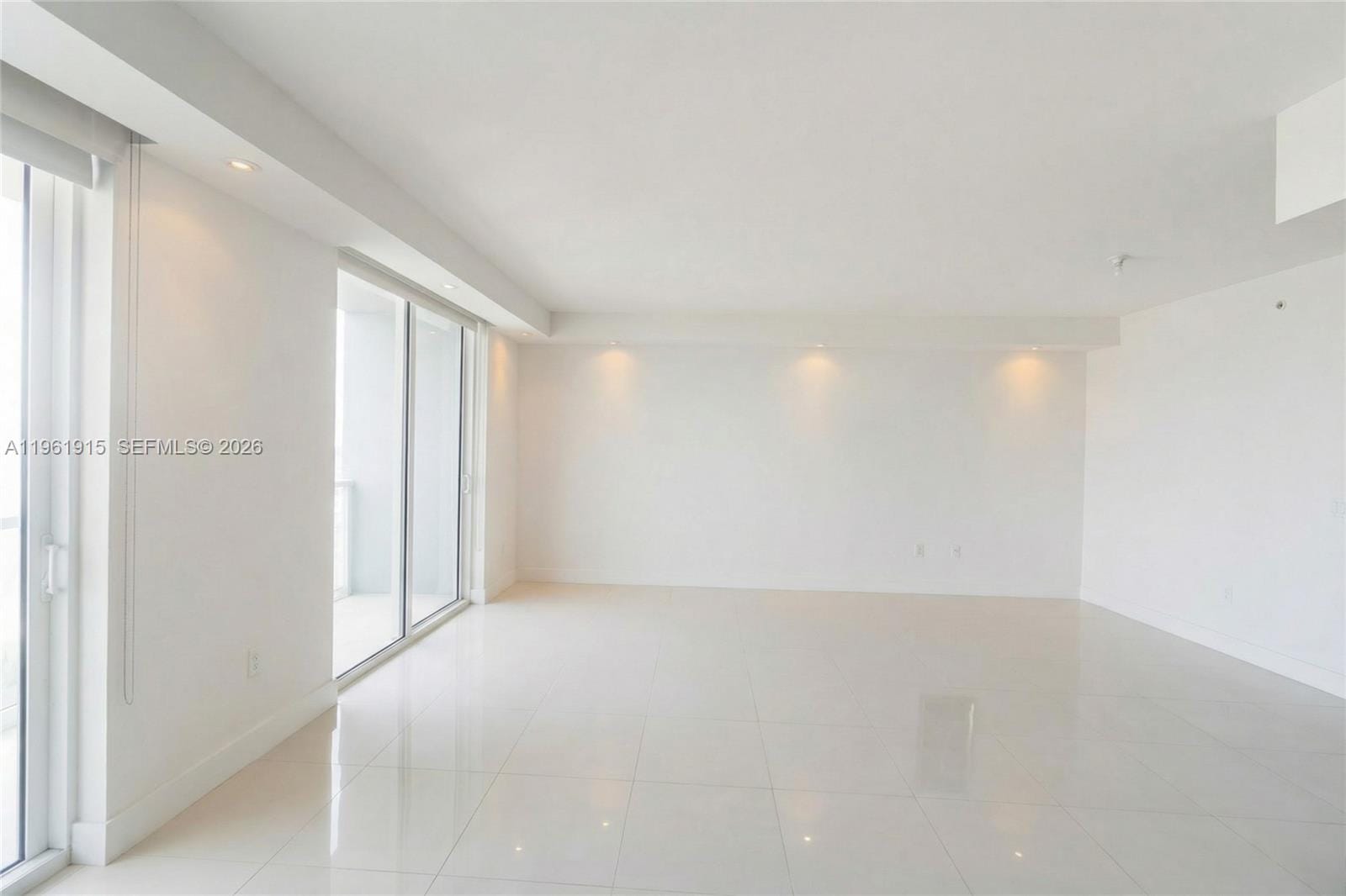 253 NE 2nd Street 3105, Miami, FL 33132 photo 4