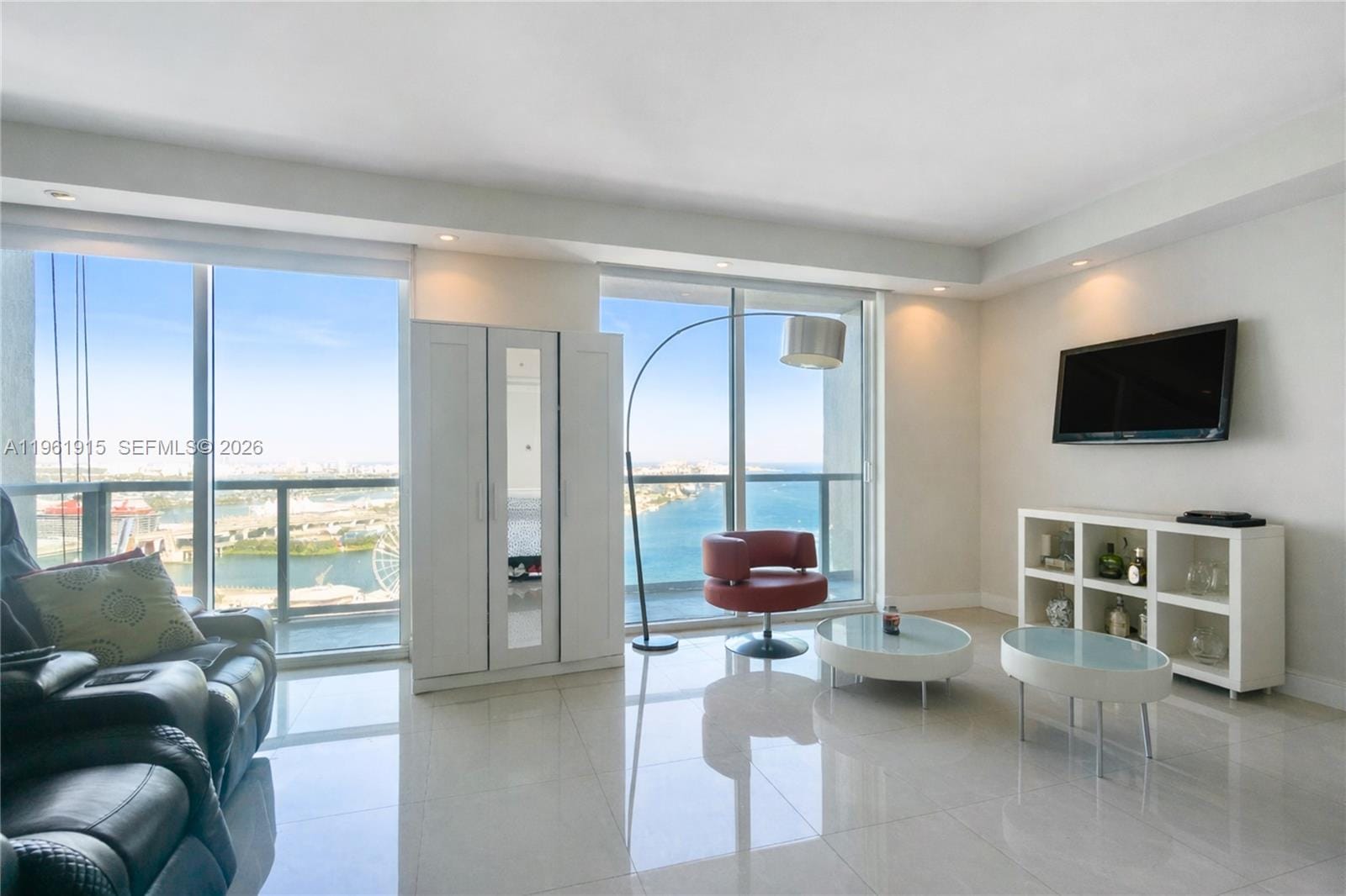 253 NE 2nd Street 3105, Miami, FL 33132 photo 6