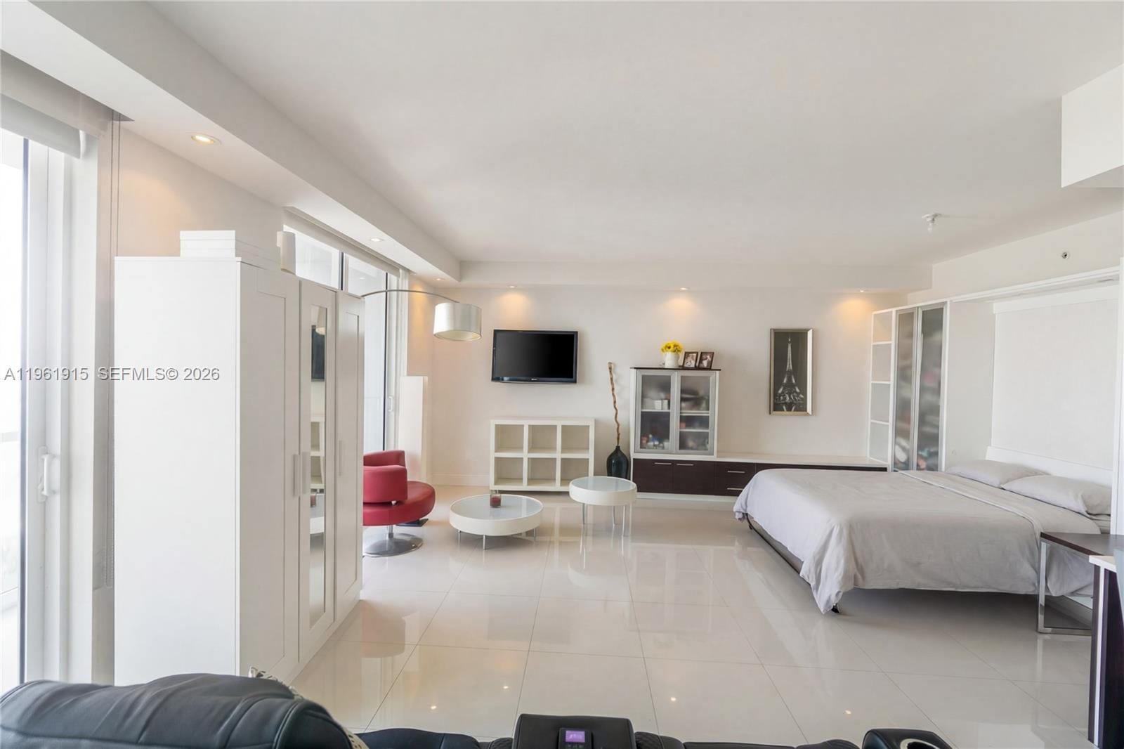 253 NE 2nd Street 3105, Miami, FL 33132 photo 10