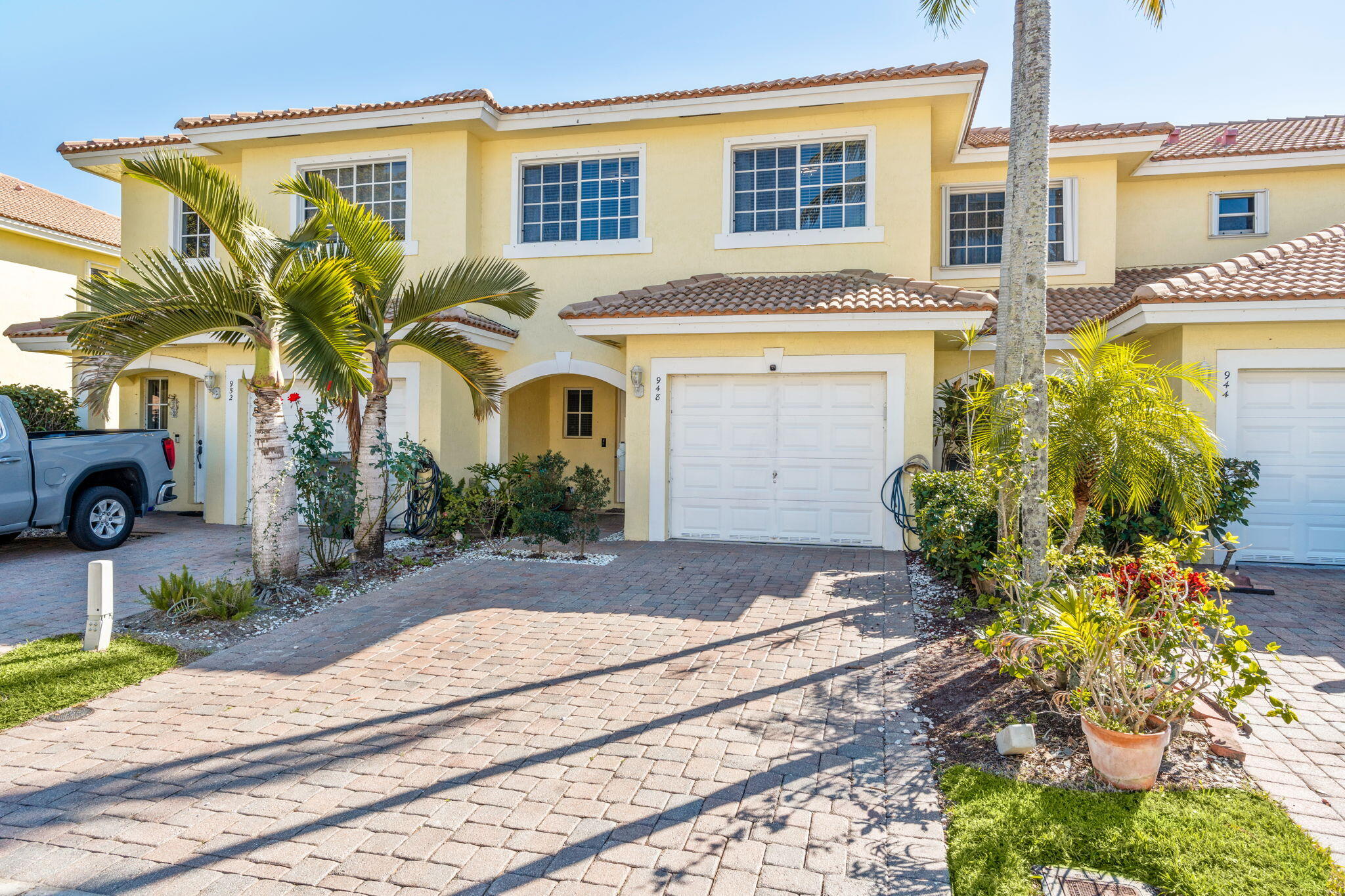 948 Imperial Lake Road, West Palm Beach, FL 33413, West Palm Beach