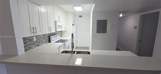 8540 SW 212th Street 207, Cutler Bay, FL 33189