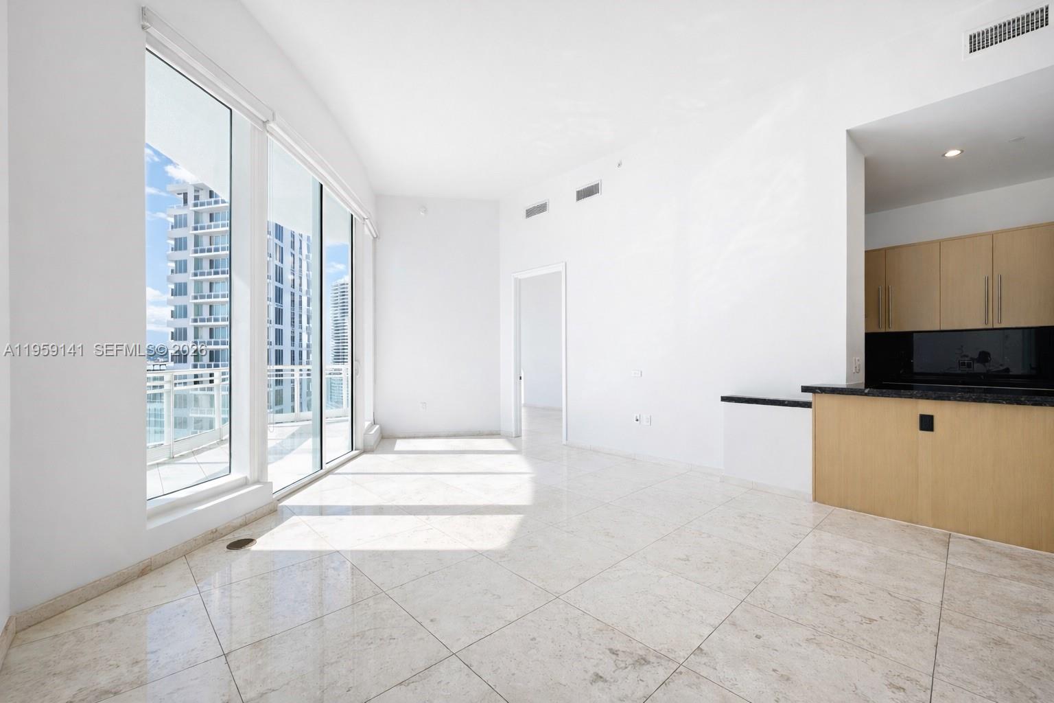 900 Brickell Key Boulevard 2405, Miami, FL 33131, Miami