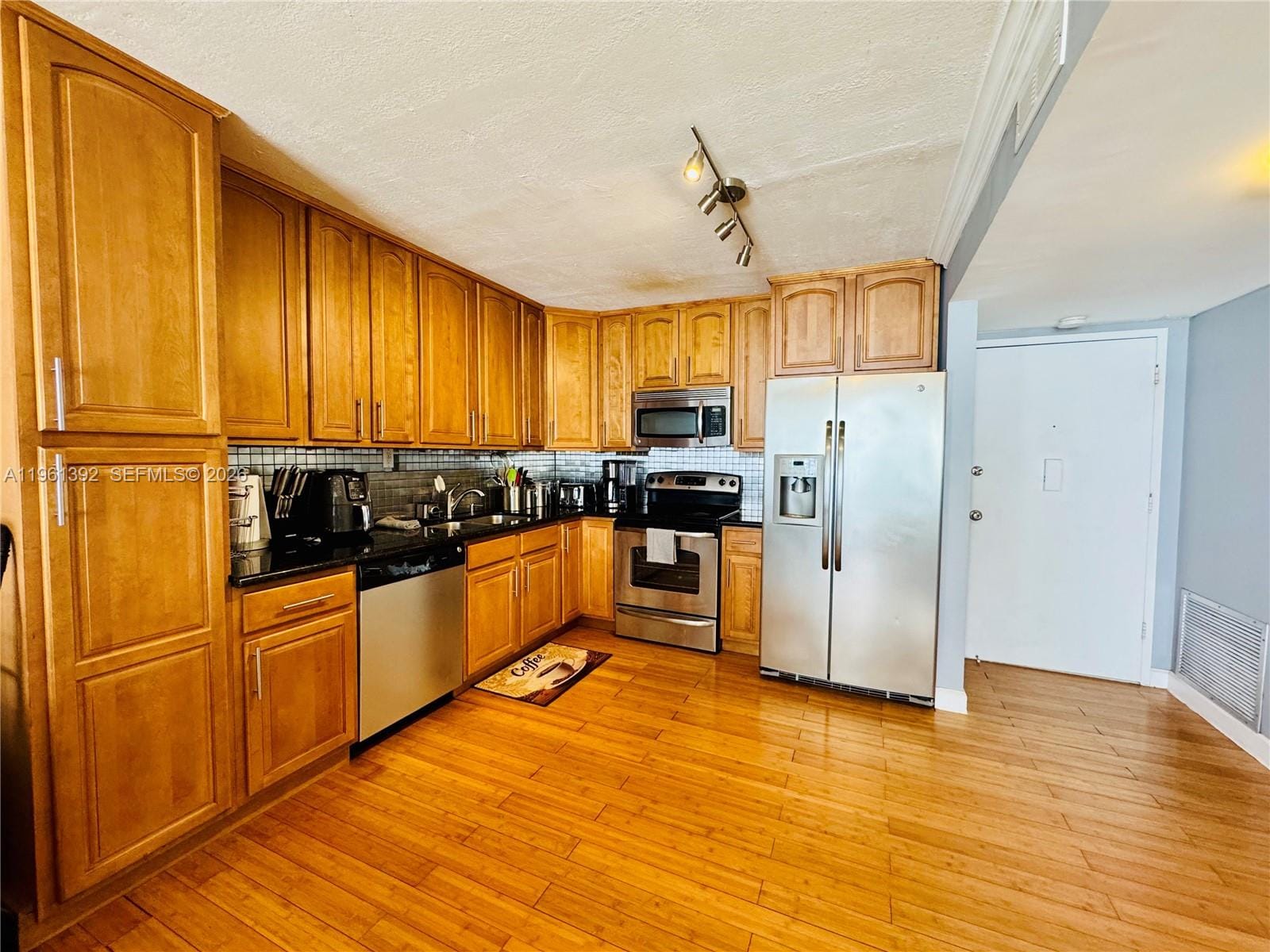 18051 Biscayne Boulevard 503 — photo 6