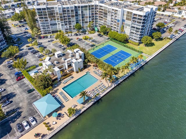 800 Parkview Drive 729, Hallandale Beach, FL 33009