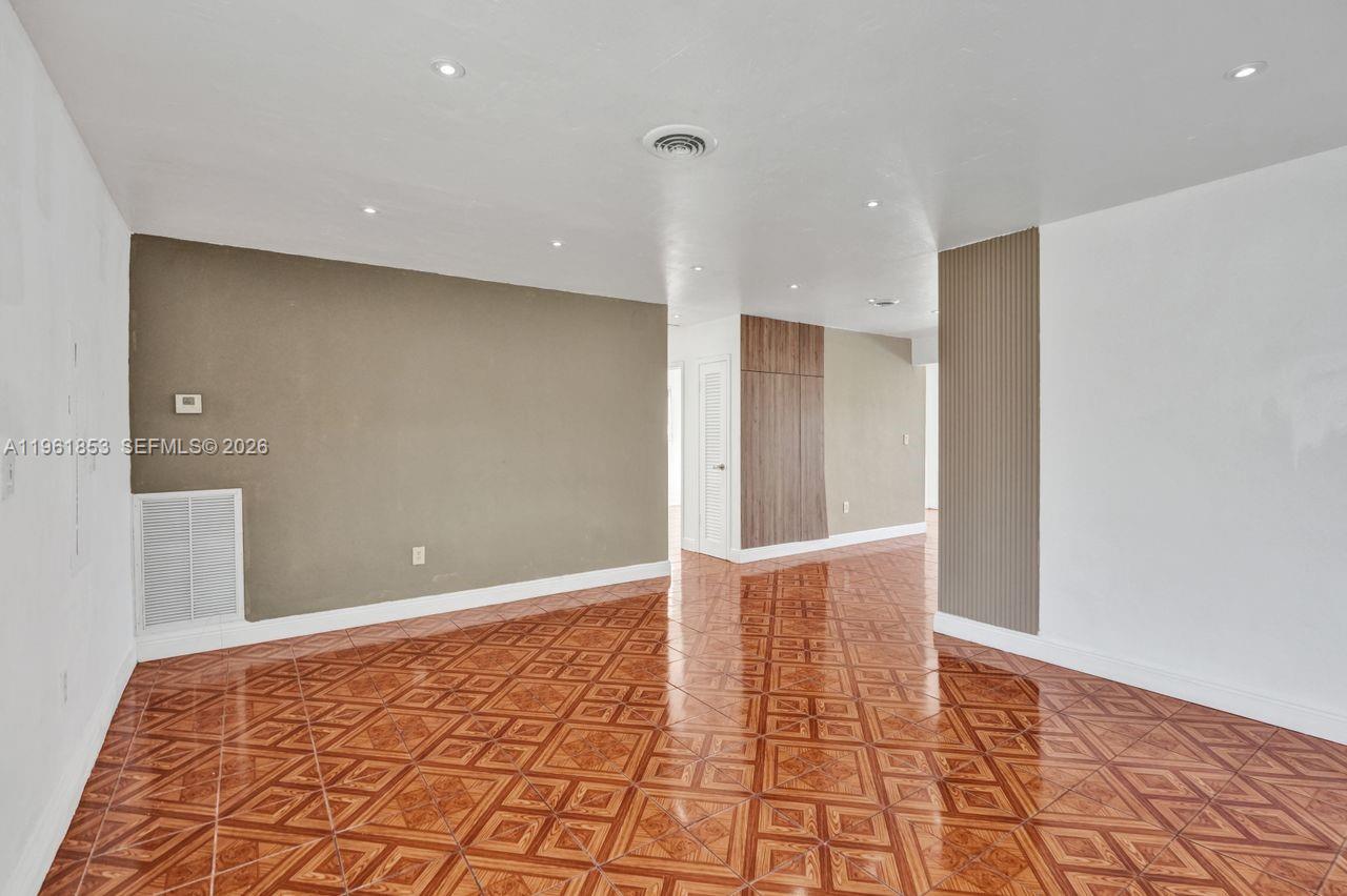 6617 Dahlia Drive — photo 11