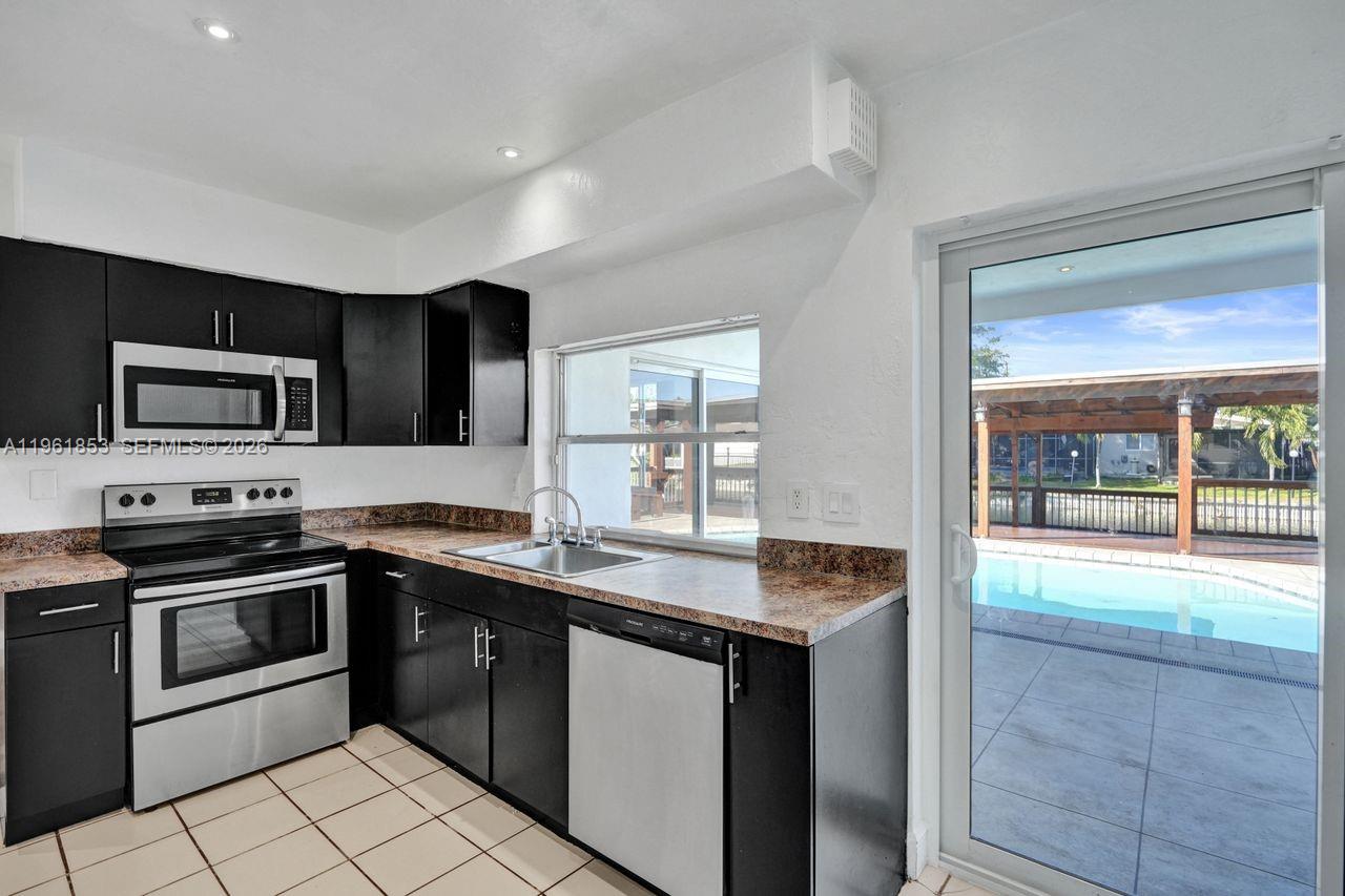 6617 Dahlia Drive — photo 7