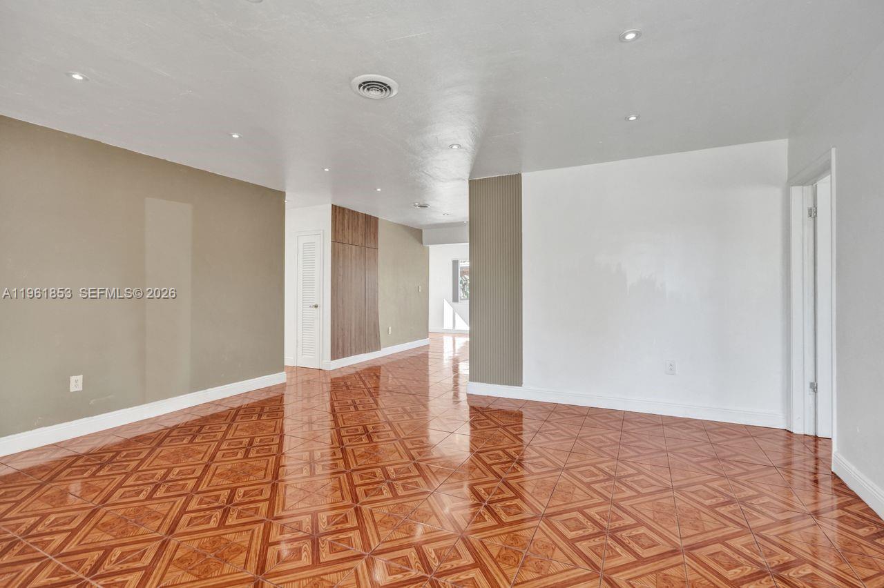 6617 Dahlia Drive — photo 10