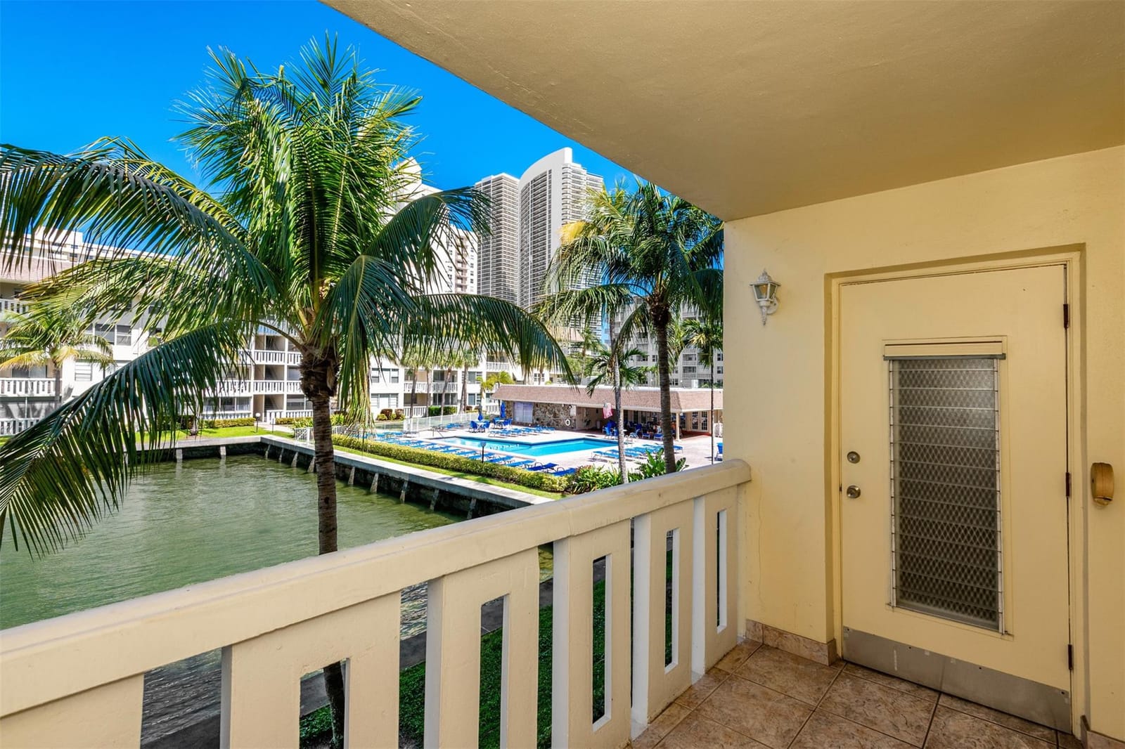 1891 S Ocean Drive 207 — photo 2
