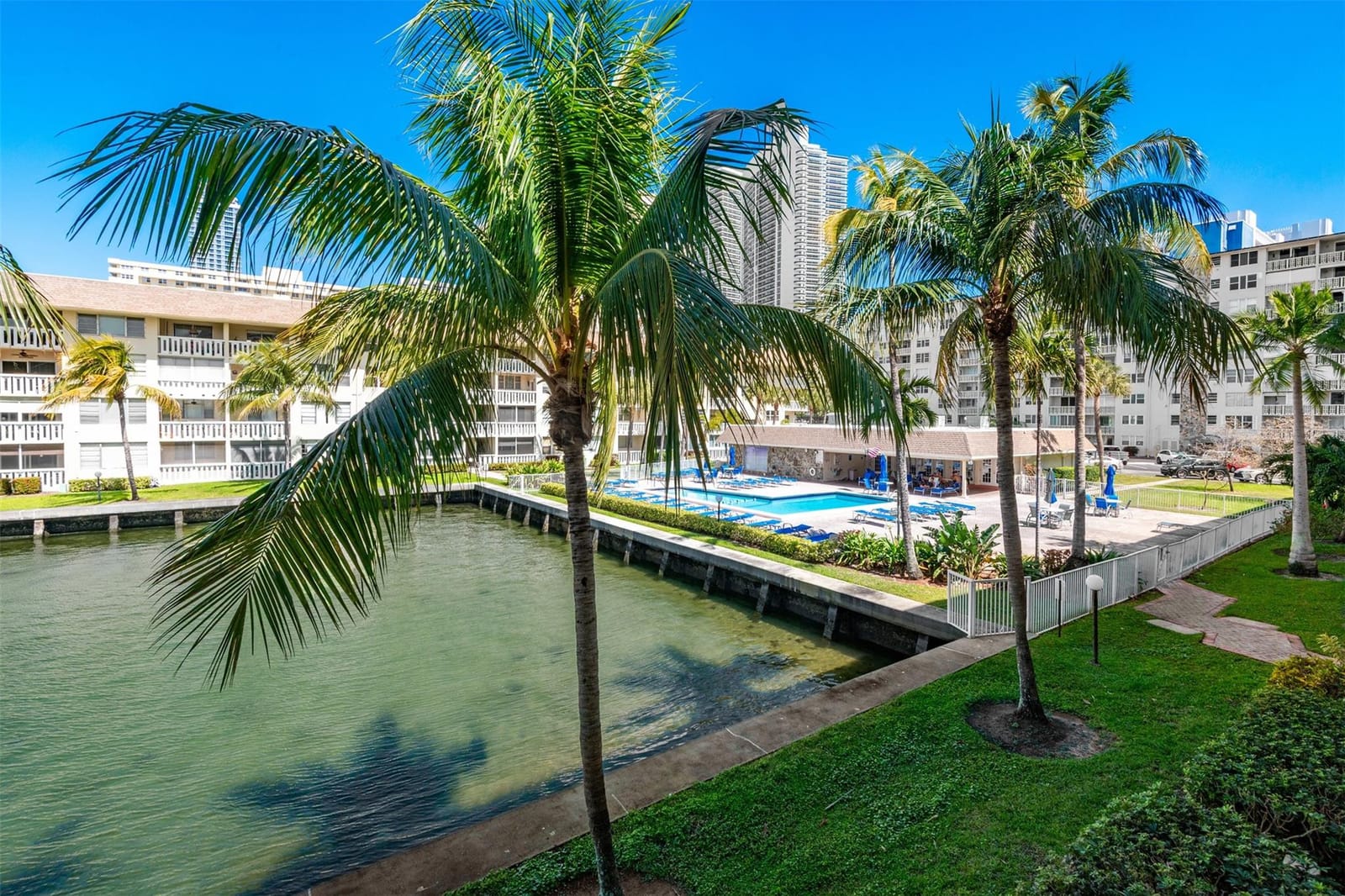 1891 S Ocean Drive 207 — photo 3