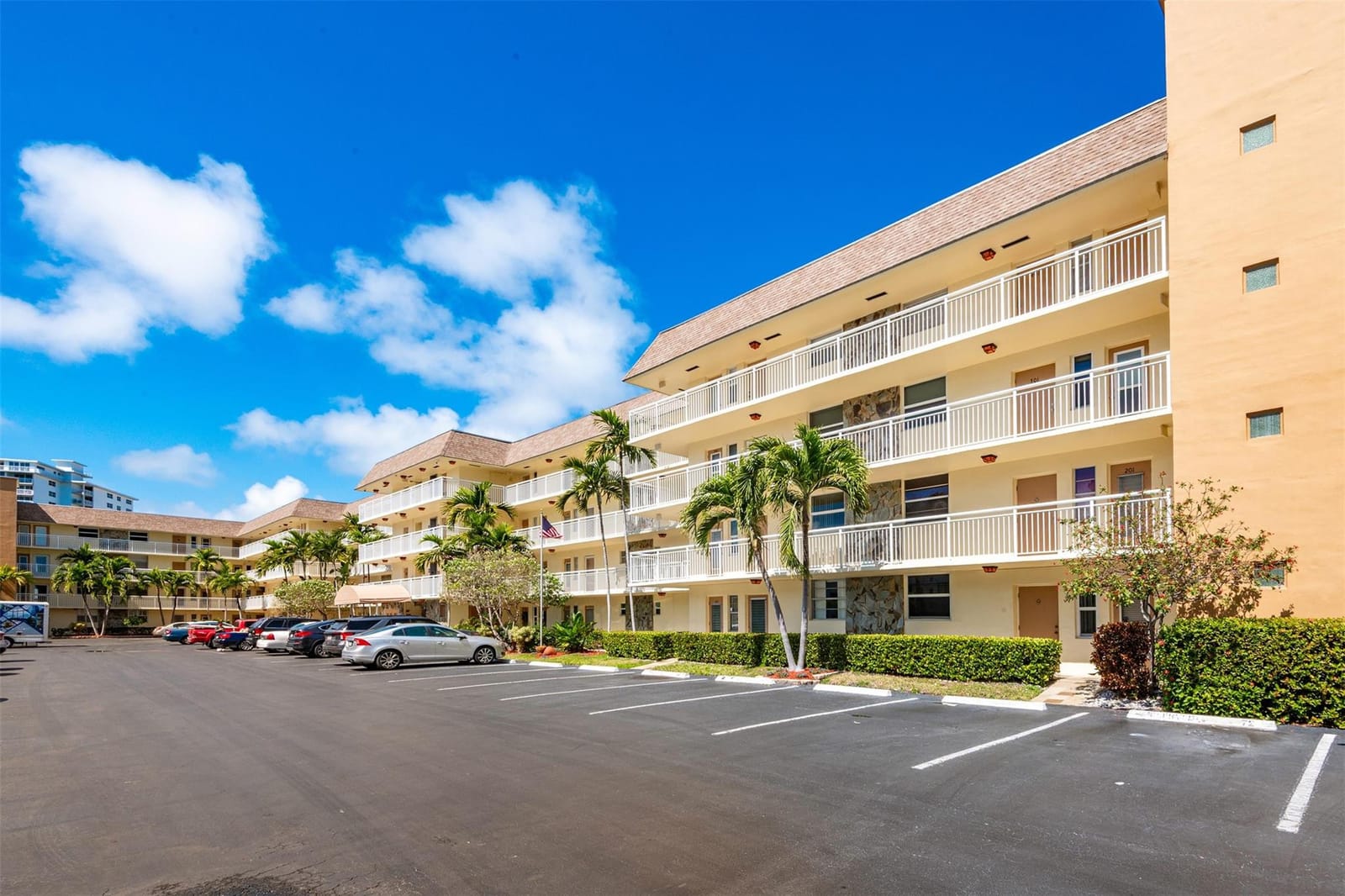 1891 S Ocean Drive 207 — photo 4