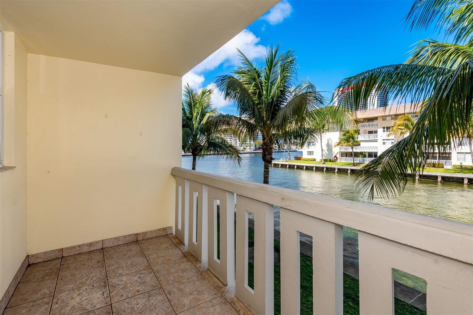 1891 S Ocean Drive 207 — photo 5