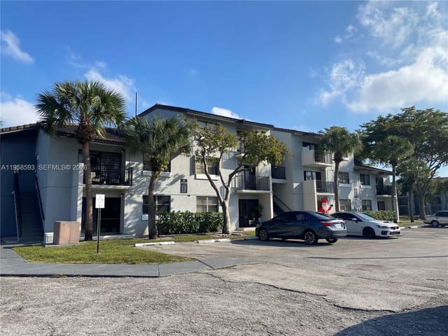7175 NW 179th Street 302, Hialeah, FL 33015