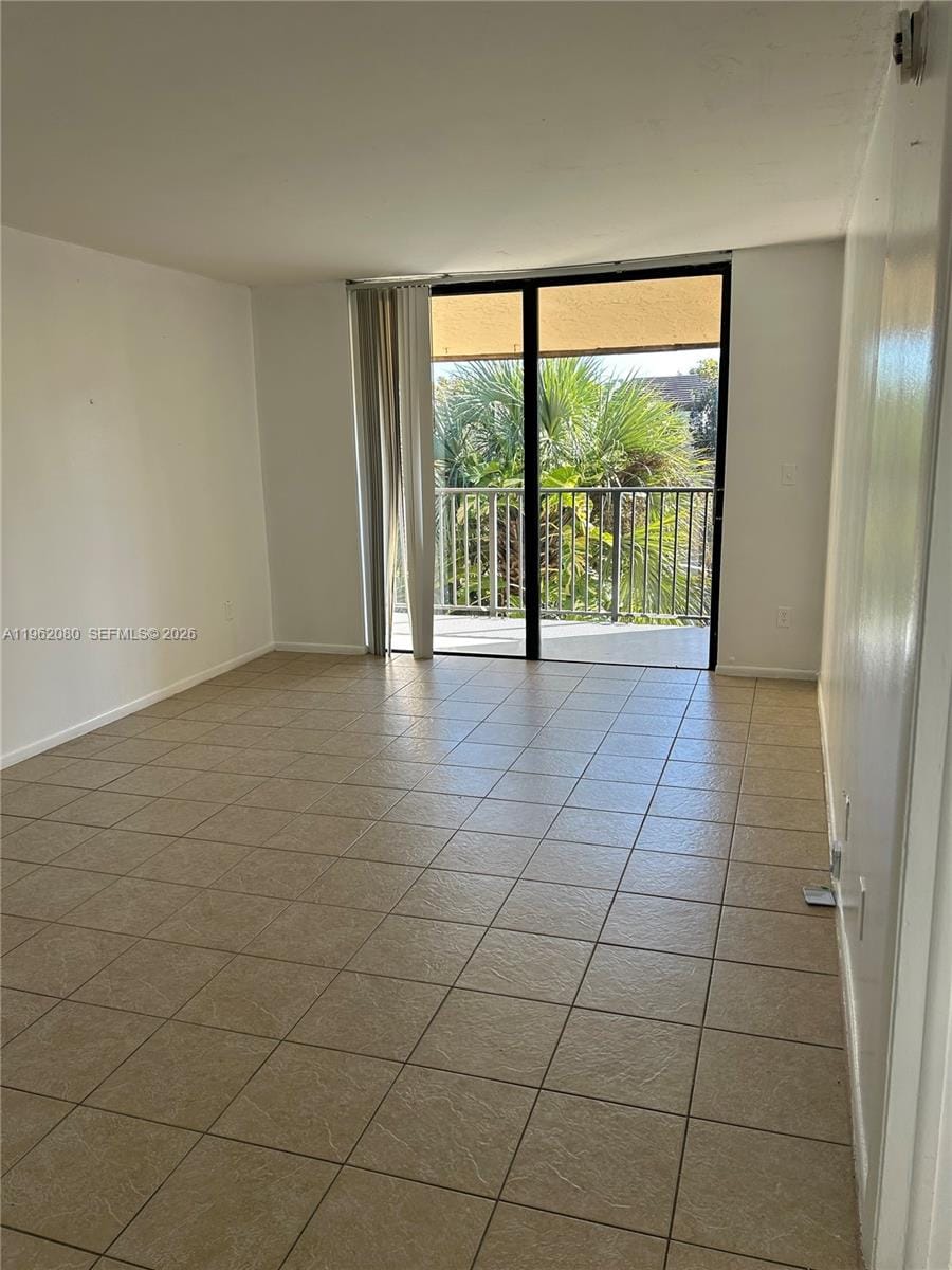 14311 N Kendall Drive 402A, Miami, FL 33186