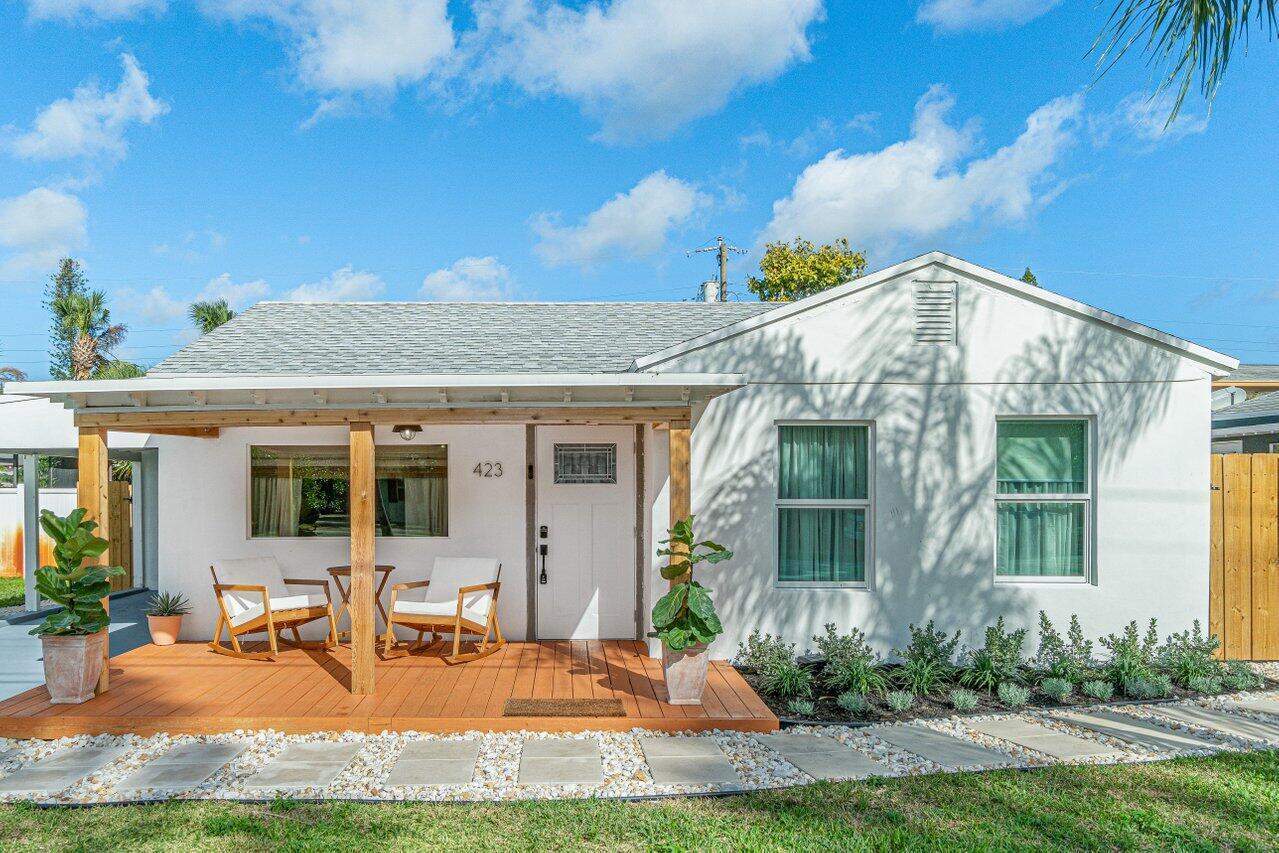 423 W Ocean Avenue, Lantana, FL 33462, Lantana