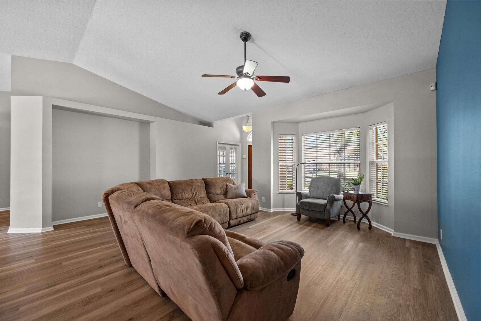 115 Silver Bell Crescent — photo 5