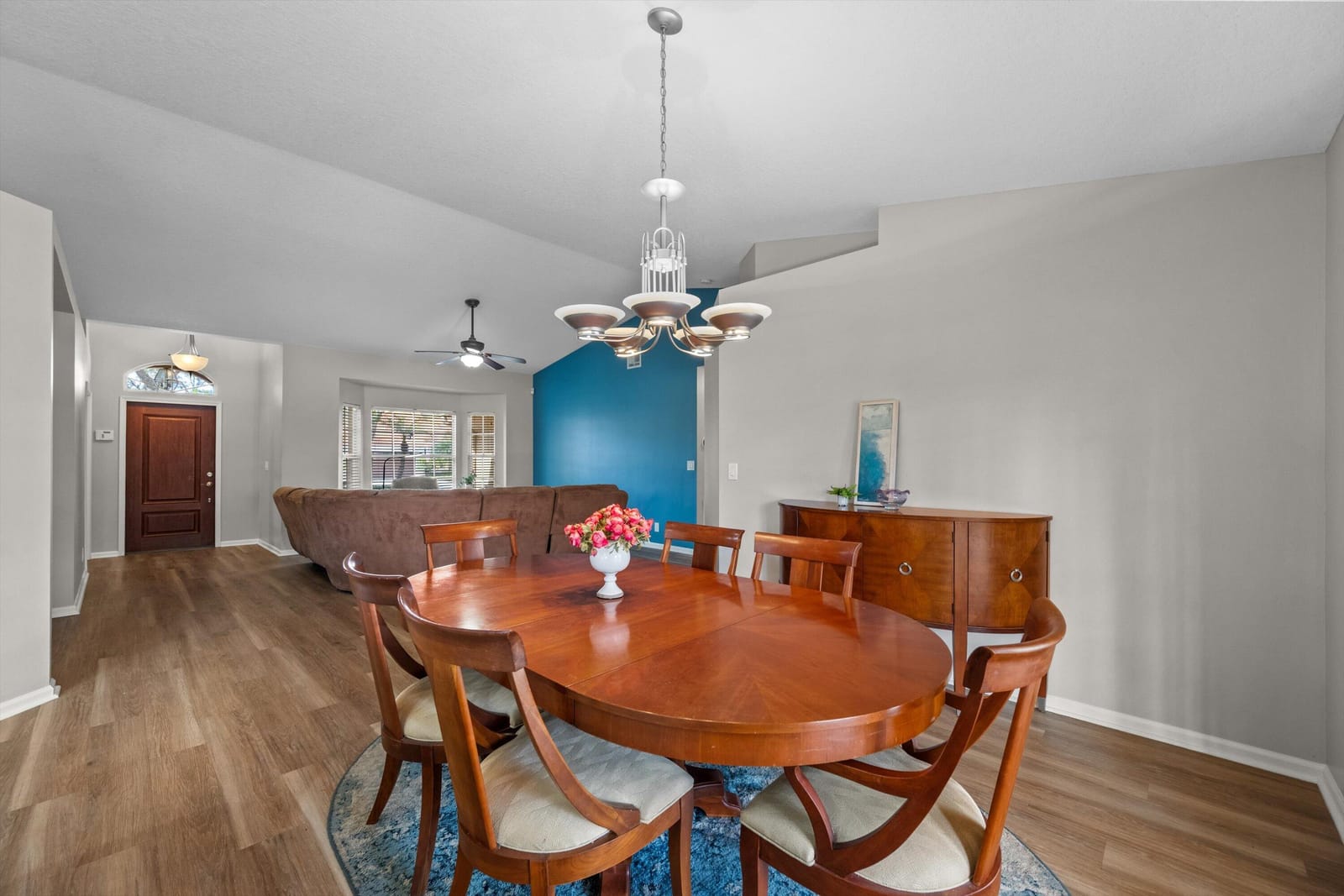 115 Silver Bell Crescent — photo 9
