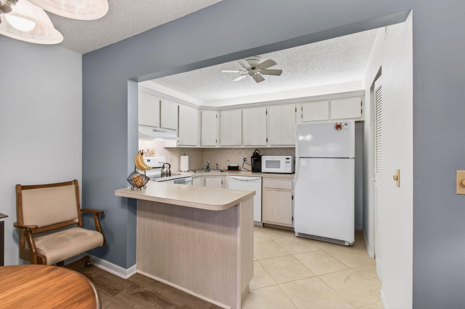 405 Pine Glen Lane D-2, Greenacres, FL 33463 photo 13