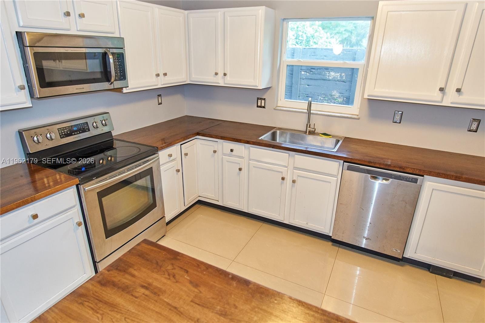 25 NE 12th Street, Fort Lauderdale, FL 33304 photo 18