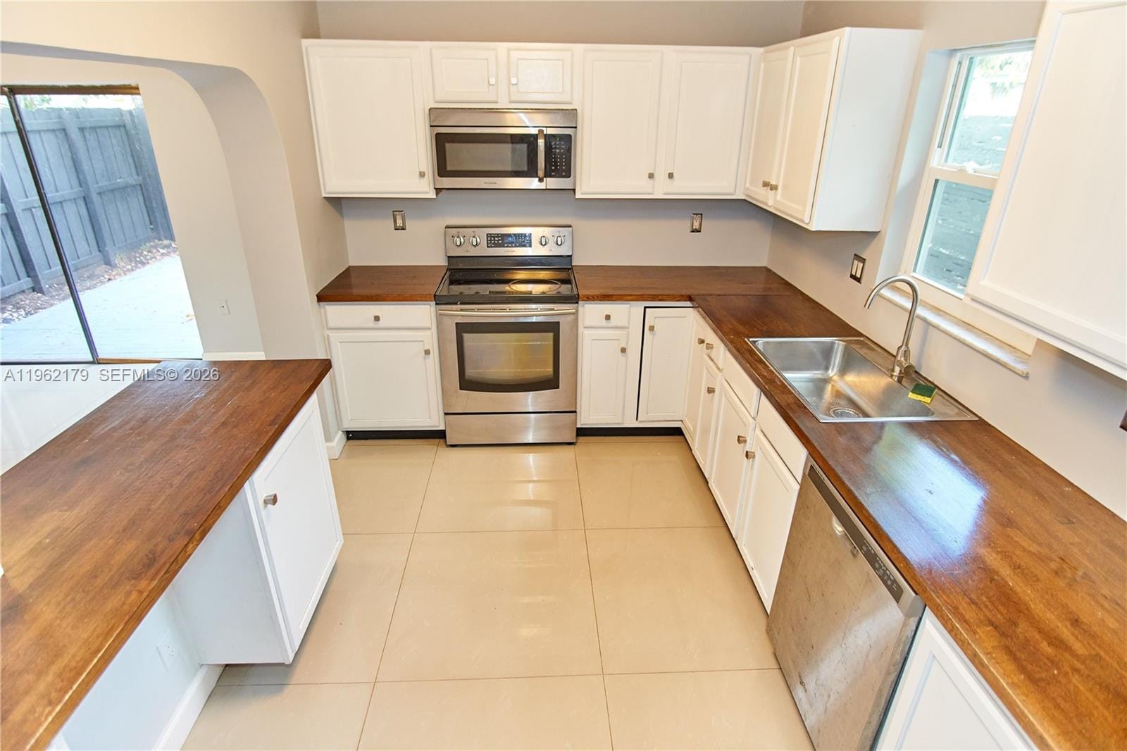 25 NE 12th Street, Fort Lauderdale, FL 33304 photo 25