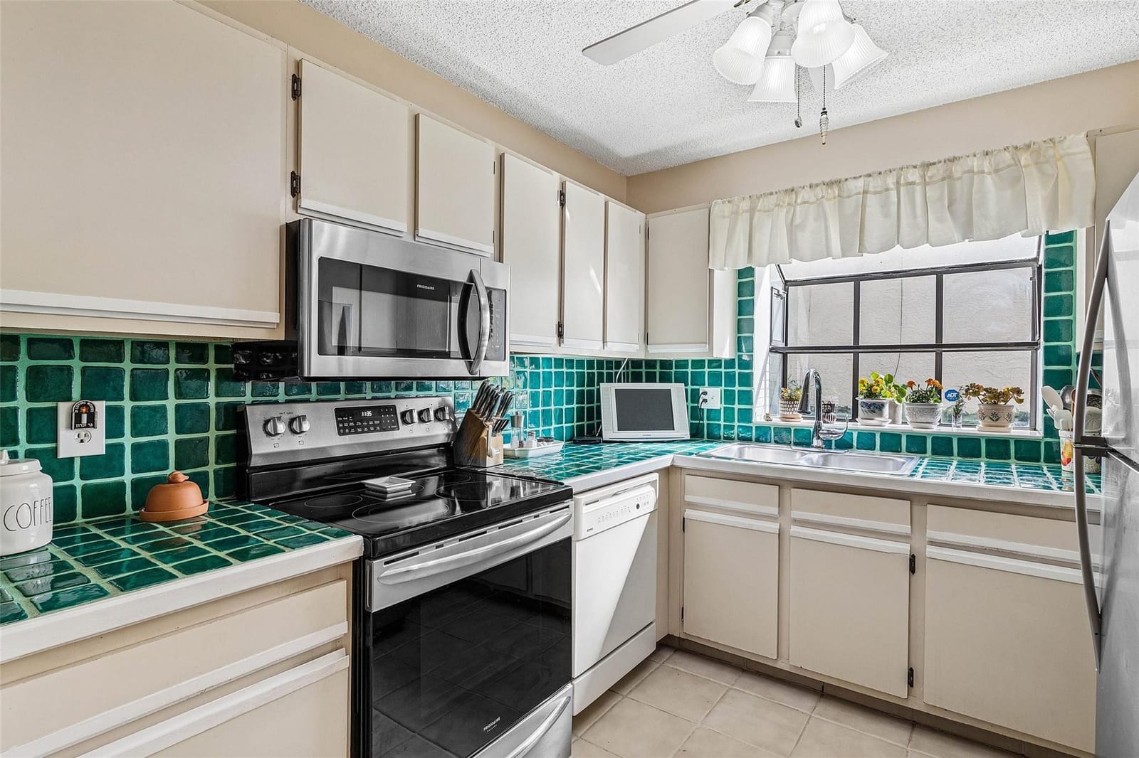 3023 NW 48th Avenue 3023 — photo 11