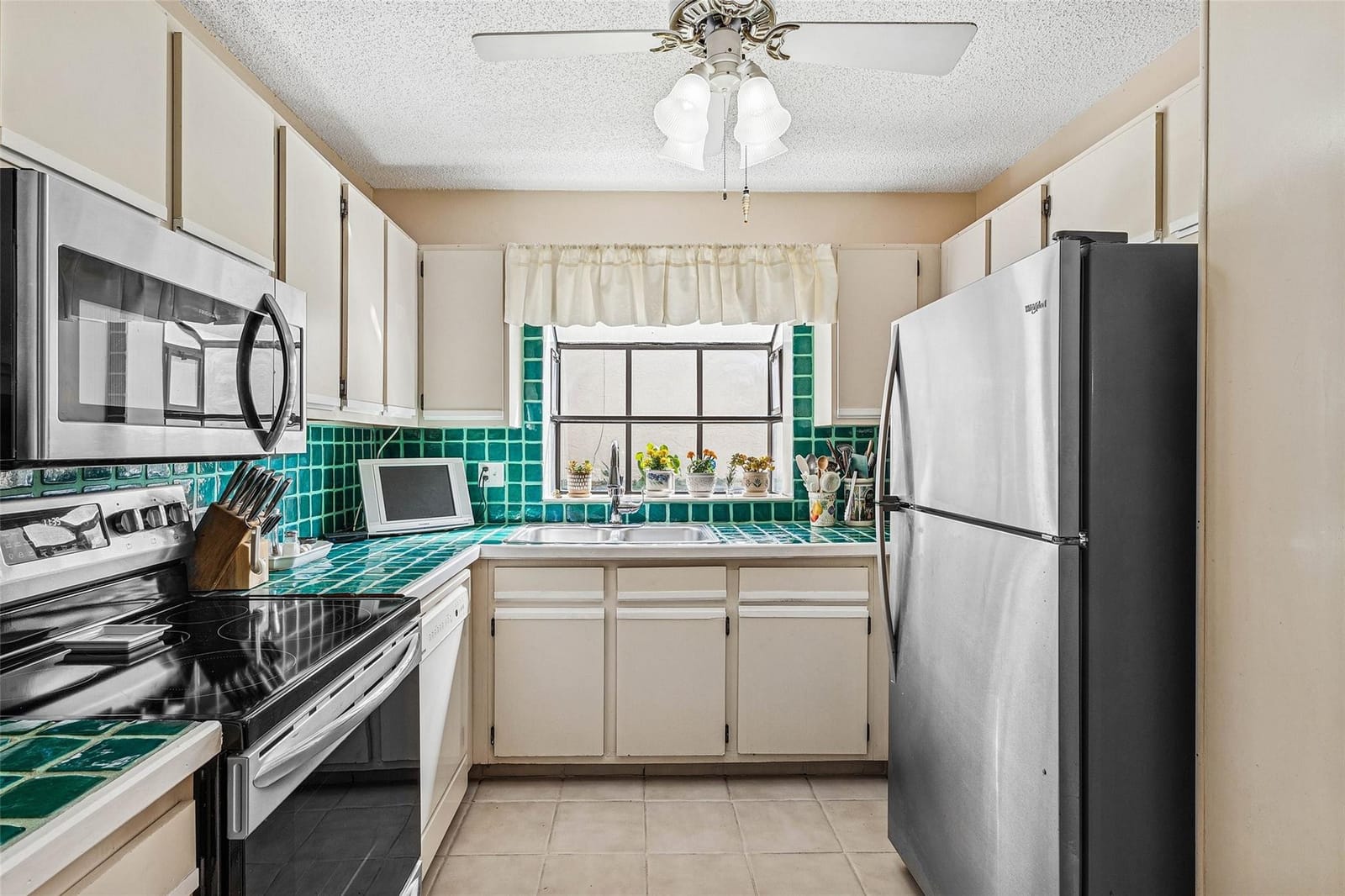 3023 NW 48th Avenue 3023 — photo 10