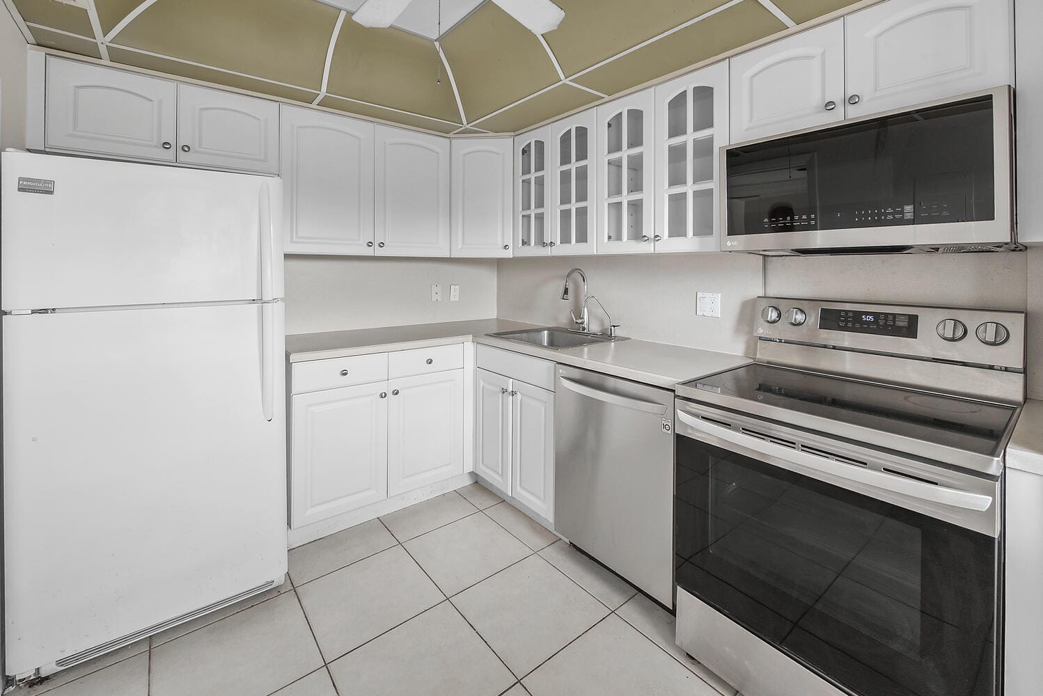 2871 N Ocean Boulevard F429 — photo 11