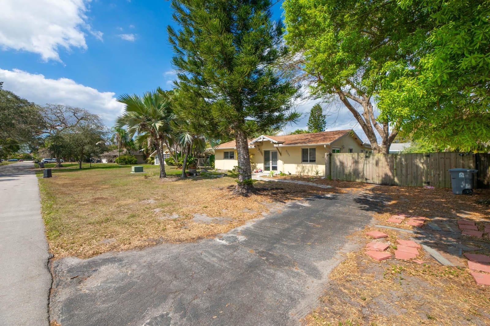4605 Frances Drive — photo 2