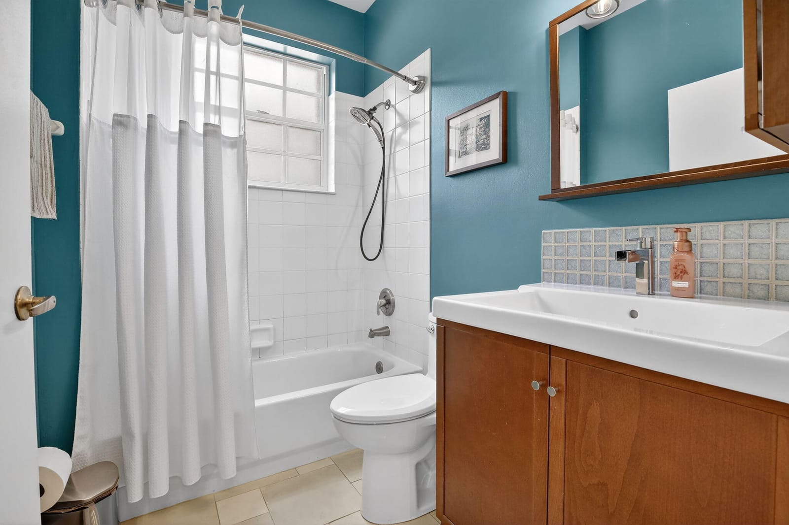 2491 Aragon Boulevard 1 — photo 12