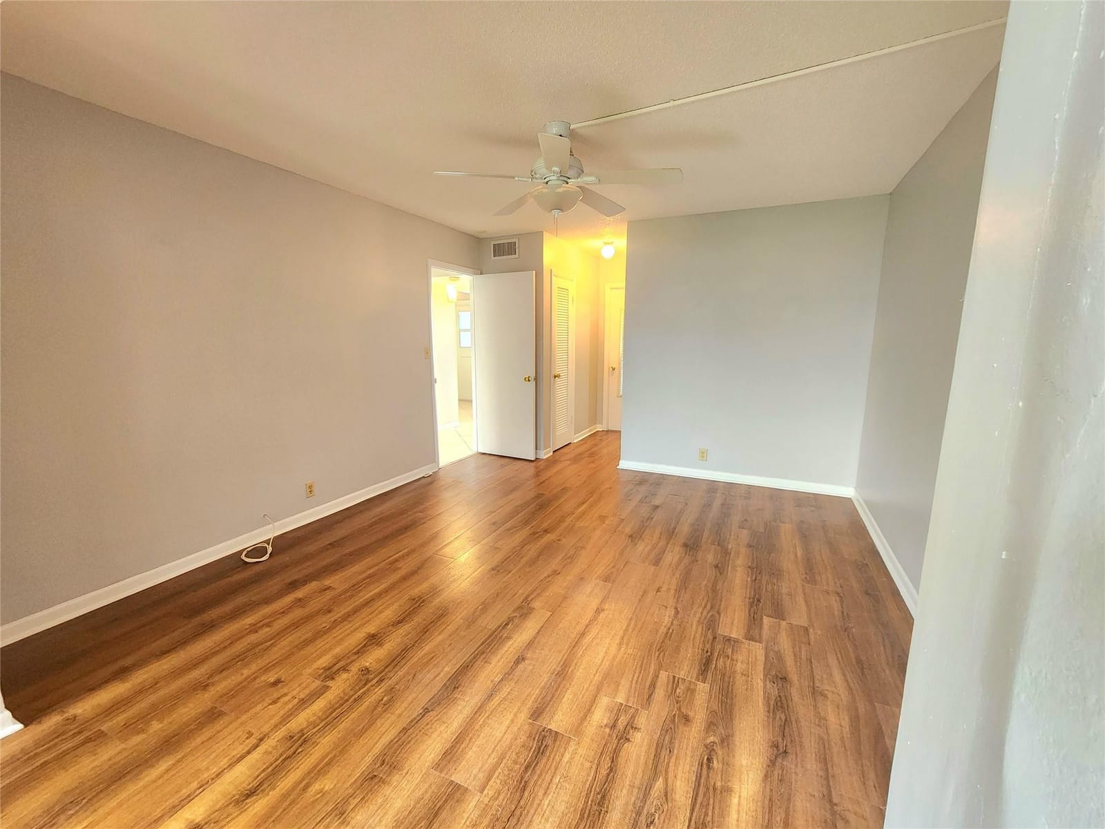 2223 Park Lane 105 — photo 8