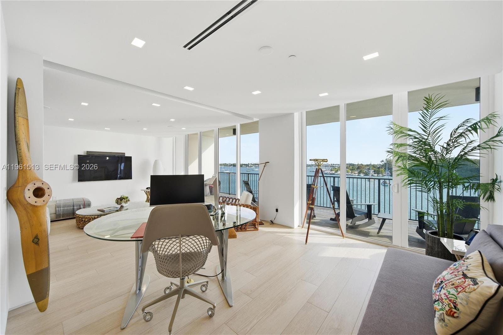1000 Venetian Way 403 — photo 4