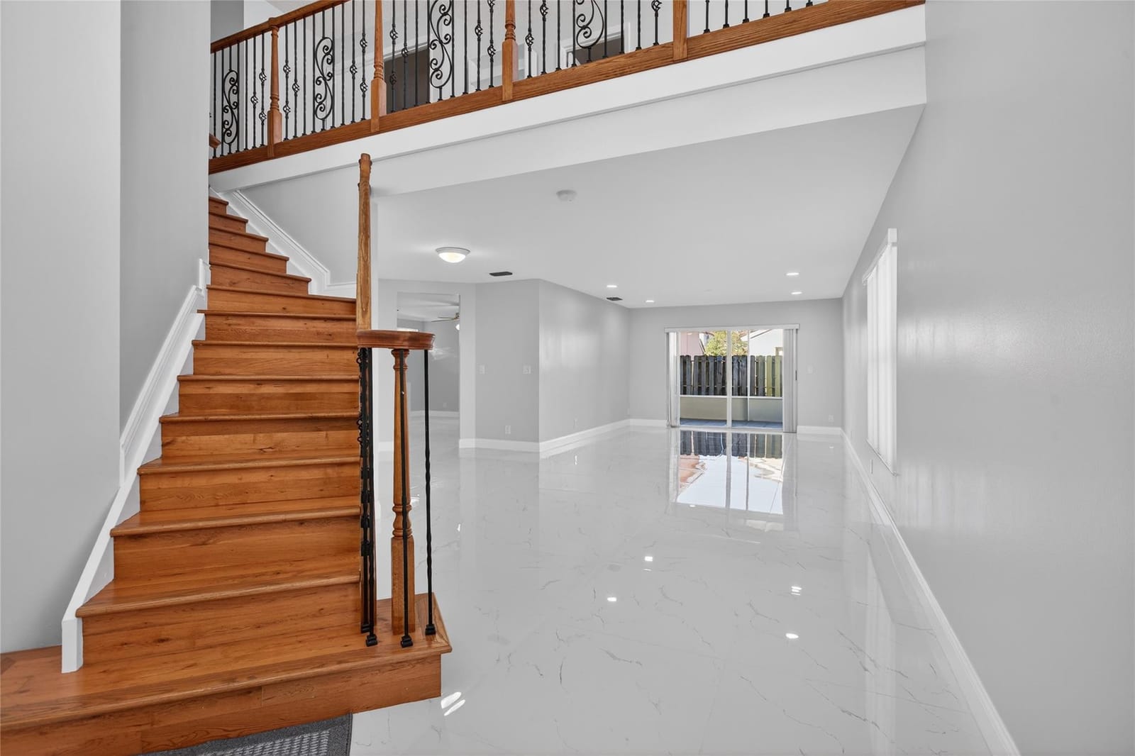 3385 Seabreeze Lane — photo 3