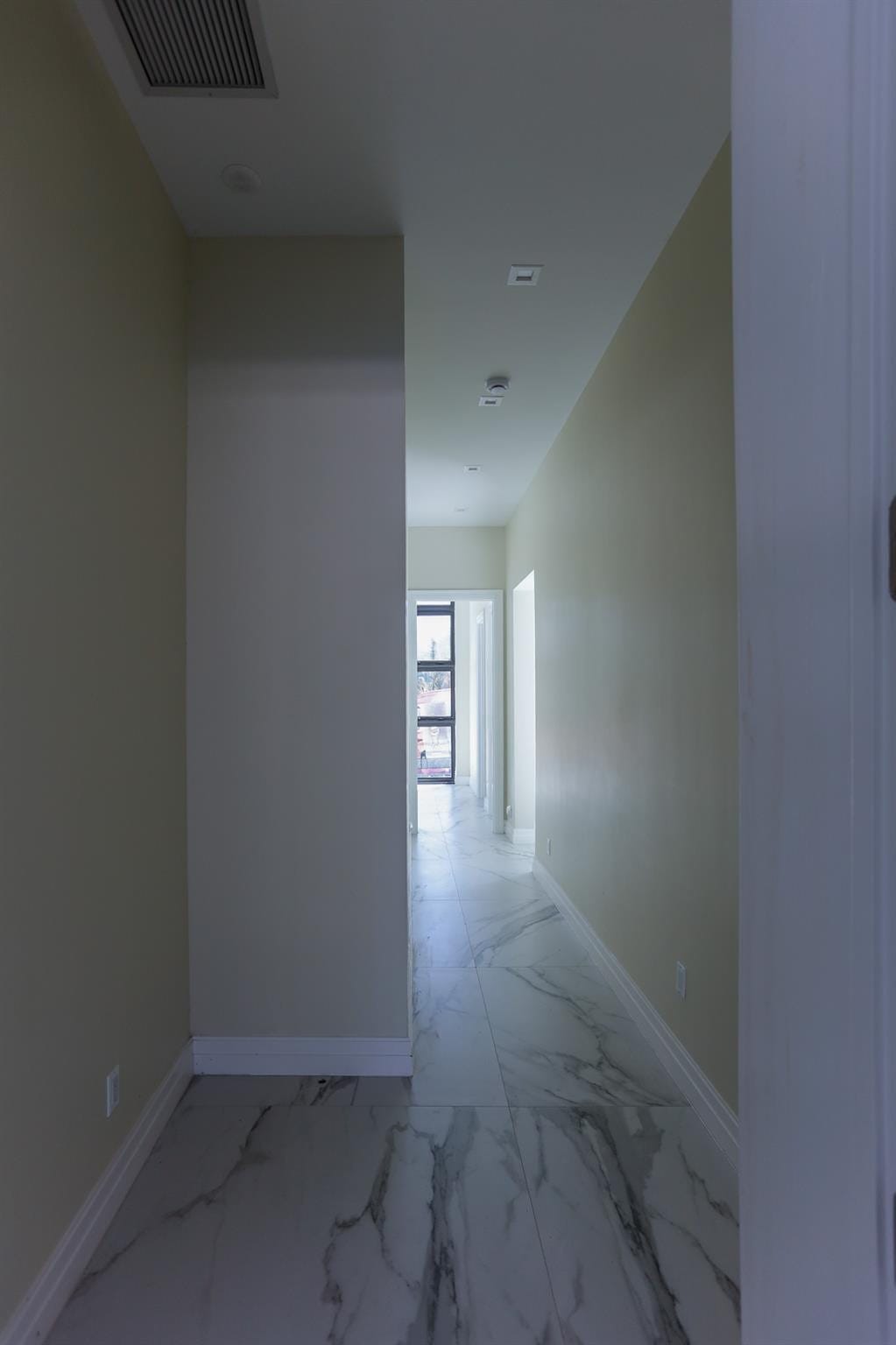 2421 NE 201st Street — photo 12