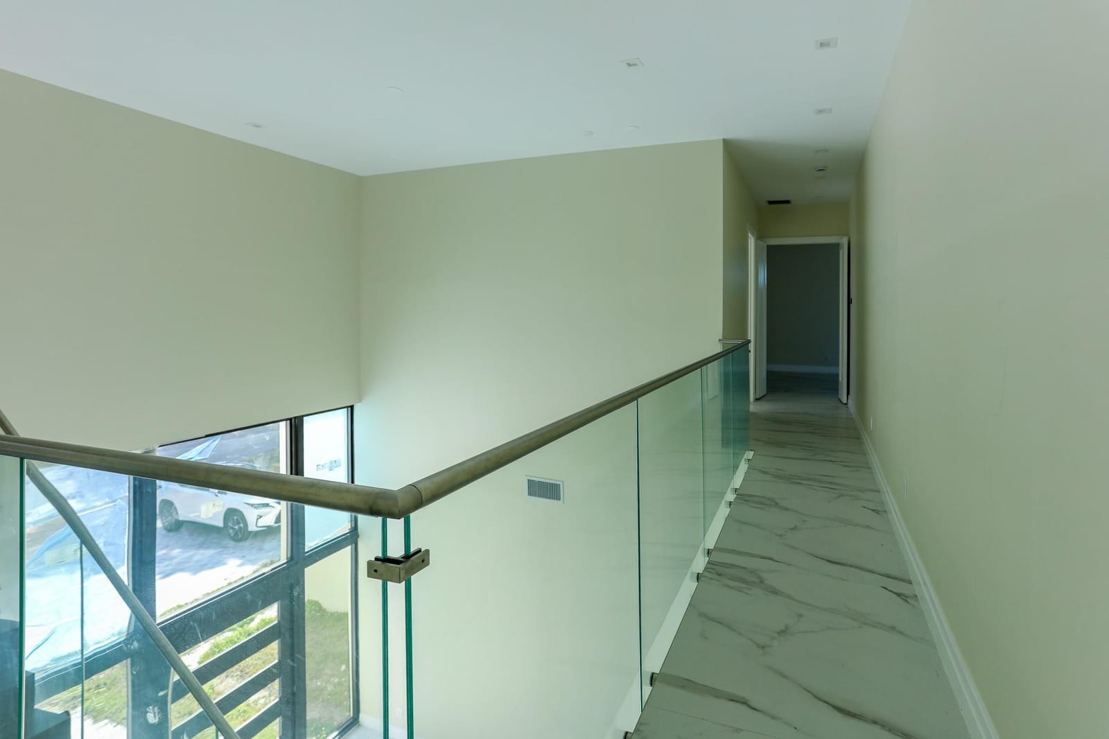 2421 NE 201st Street, Miami, FL 33180 photo 21