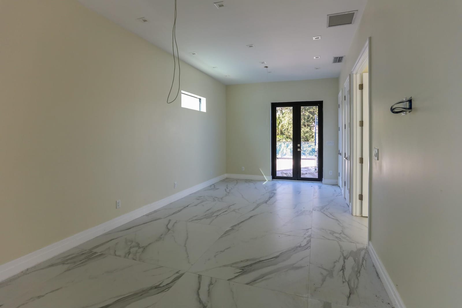 2421 NE 201st Street, Miami, FL 33180 photo 24