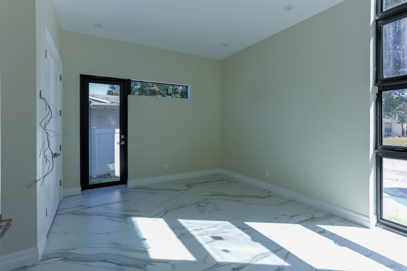 2421 NE 201st Street — photo 10