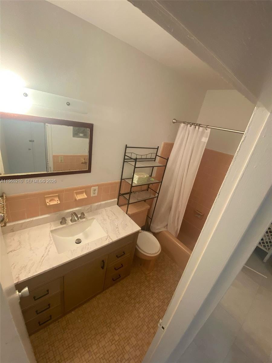 600 Layne 216, Hallandale Beach, FL 33009 photo 16