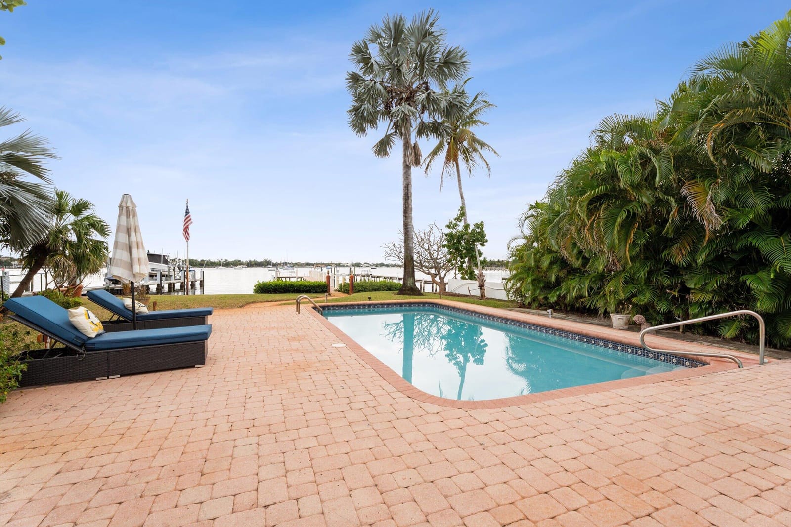 114 S Lake Drive, Lantana, FL 33462 photo 6