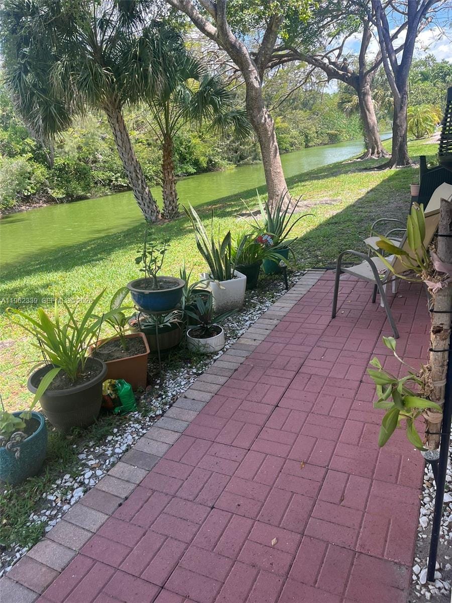 35 Camden B, West Palm Beach, FL 33417 photo 18