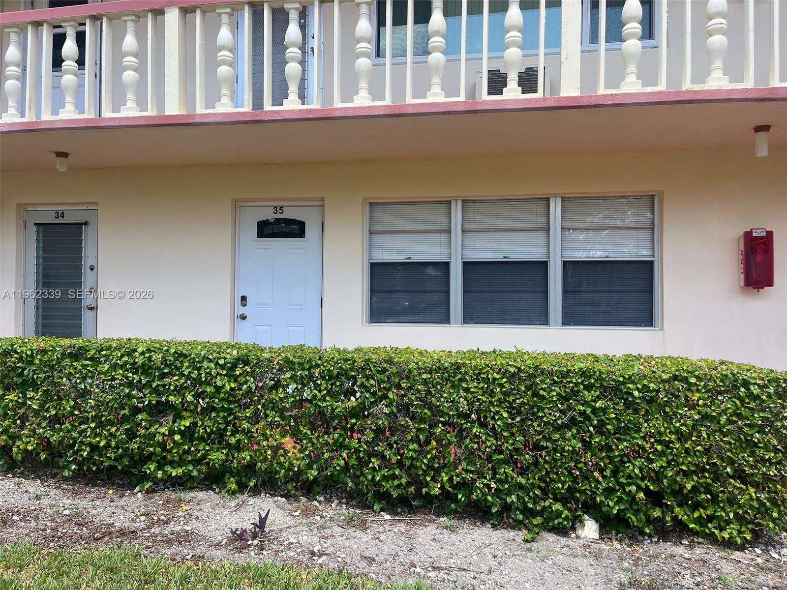 35 Camden B, West Palm Beach, FL 33417, West Palm Beach
