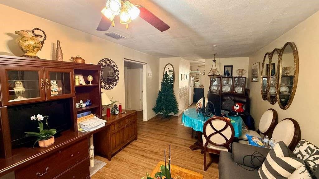 280 NE 40th Court, Oakland Park, FL 33334 photo 14