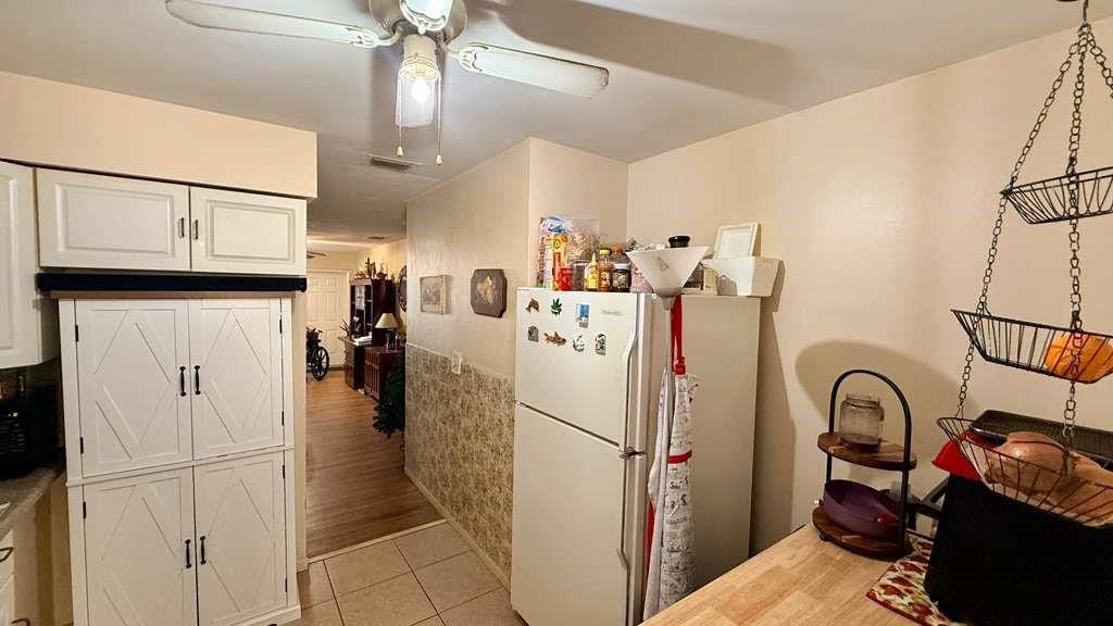 280 NE 40th Court, Oakland Park, FL 33334 photo 17