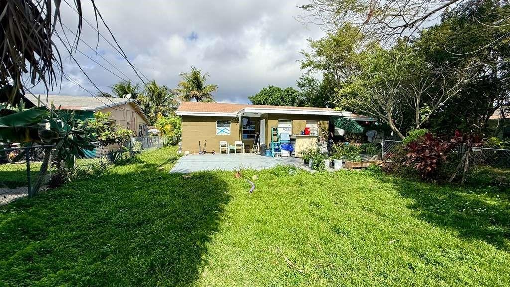 280 NE 40th Court, Oakland Park, FL 33334 photo 22