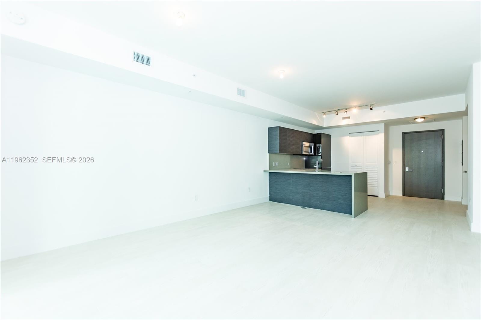 1080 Brickell Avenue 1706 — photo 4