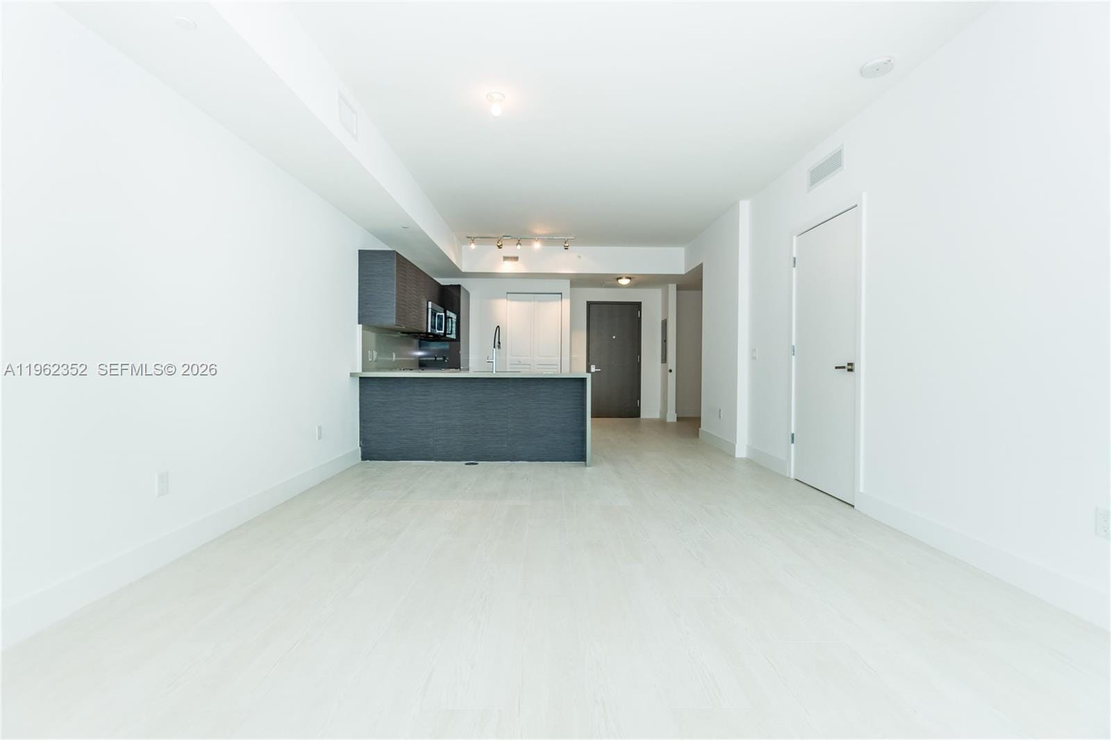 1080 Brickell Avenue 1706 — photo 5