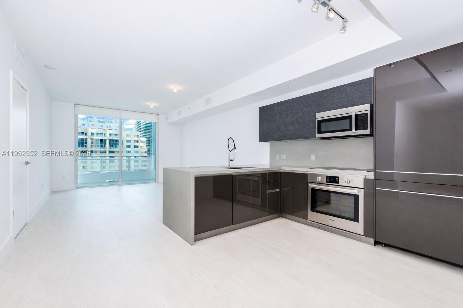 1080 Brickell Avenue 1706, Miami, FL 33131, Miami