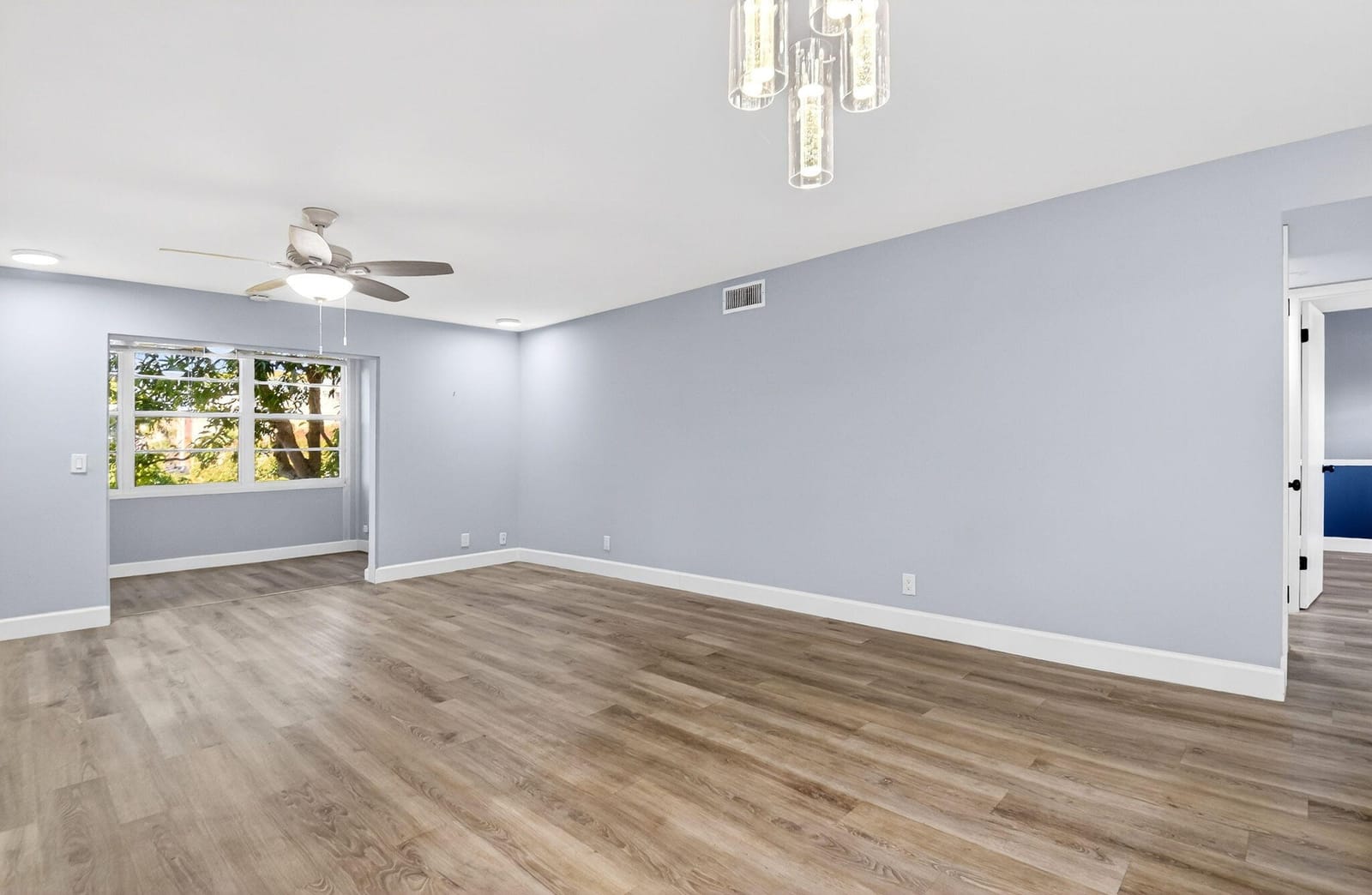 2515 NE 2nd Court 204 — photo 5