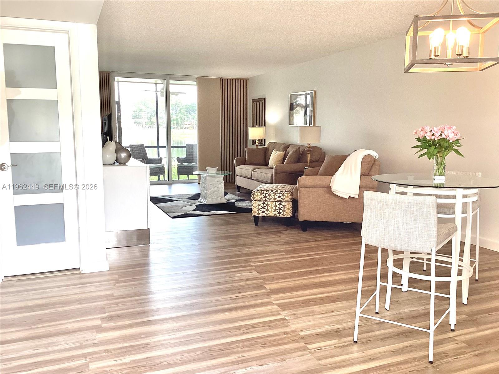 9423 S Hollybrook Lake Drive 106, Pembroke Pines, FL 33025, Pembroke Pines