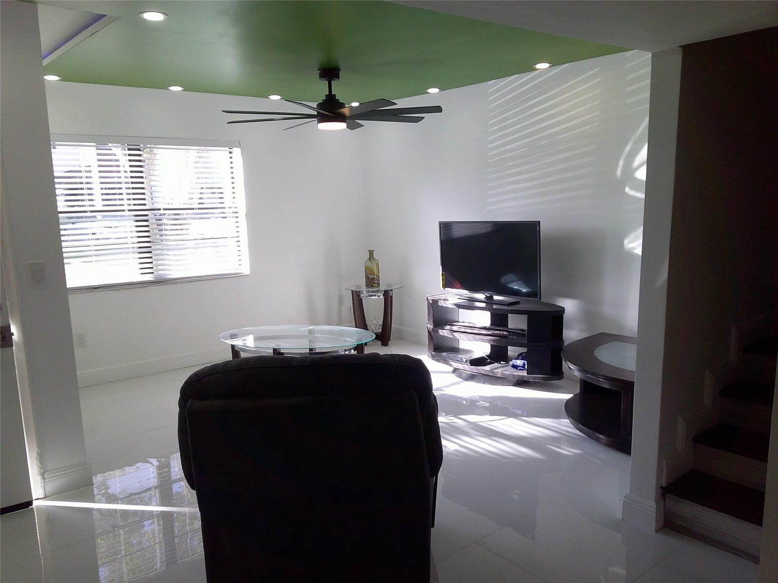 3810 SW 52nd Avenue 3810 — photo 2